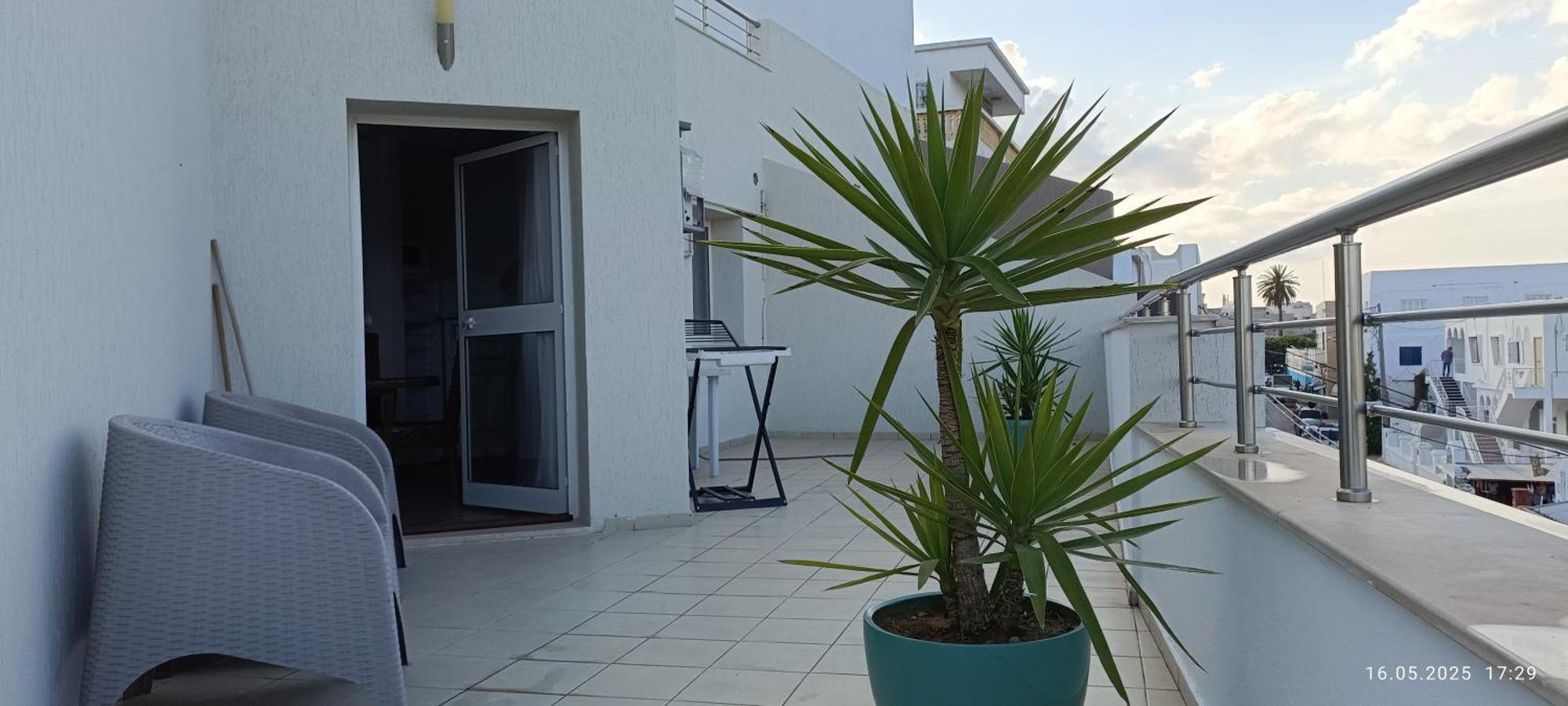Residence Debbabi Sans Coupure D'Eau Monastir Exterior photo